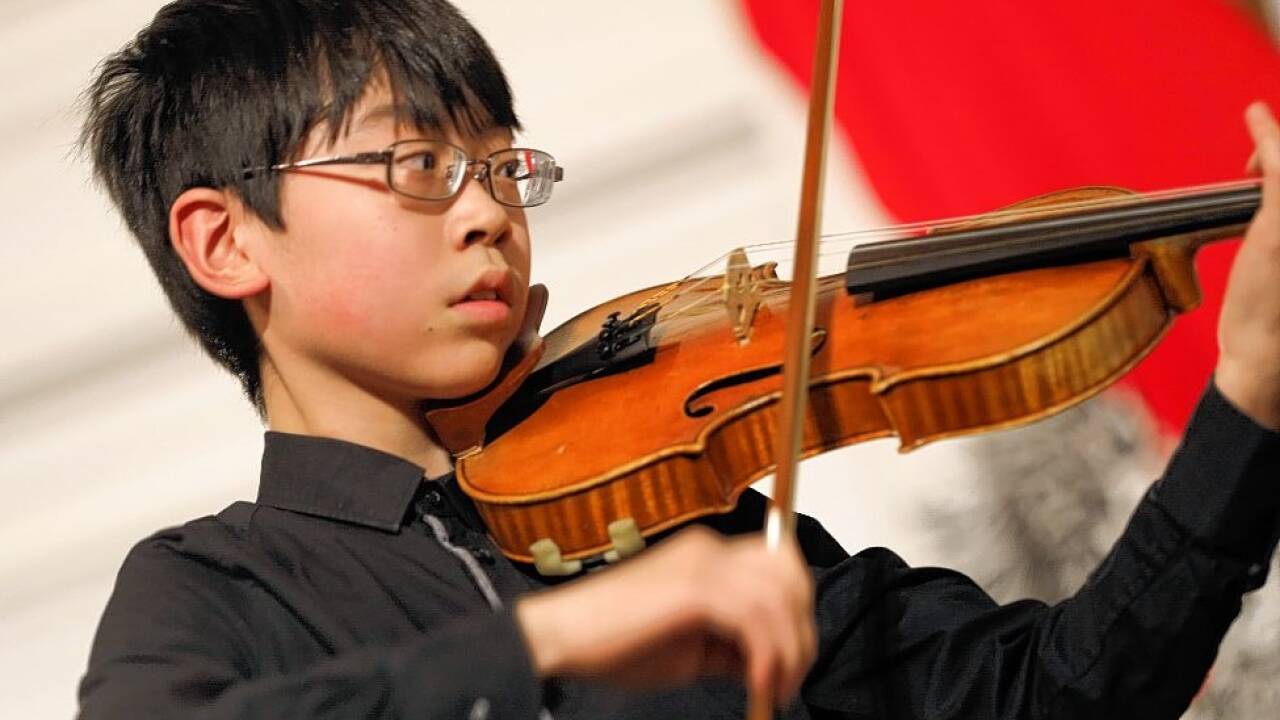 Hiroyuki Shima vom Musikum Kuchl erhielt einen ersten Preis mit Weiterleitung zum Bundesbewerb.  
