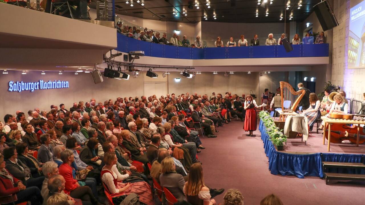 Der SN-Saal war mit rund 250 Besuchern gut gefüllt. 