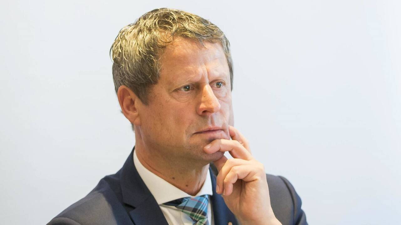 Helmut Naderer – nachdenklich. 