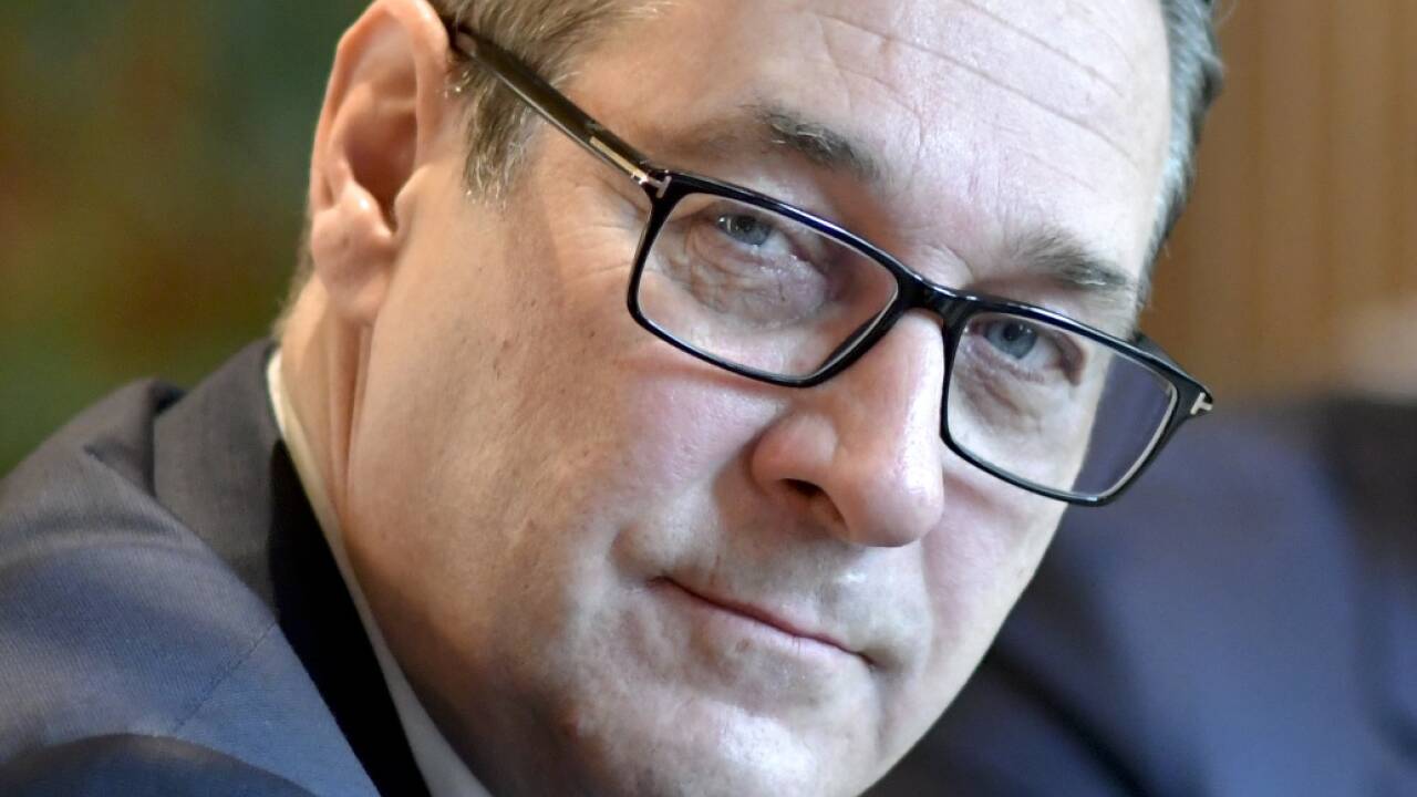 Strache muss die Entschuldigung in der Krone und auf Facebook schalten  Strache muss die Entschuldigung in der Krone und auf Facebook schalten