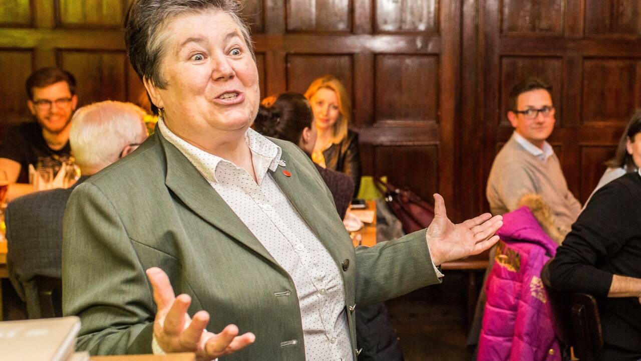 Johanna Panholzer erklärt, warum Bierbrauen weiblich ist.  