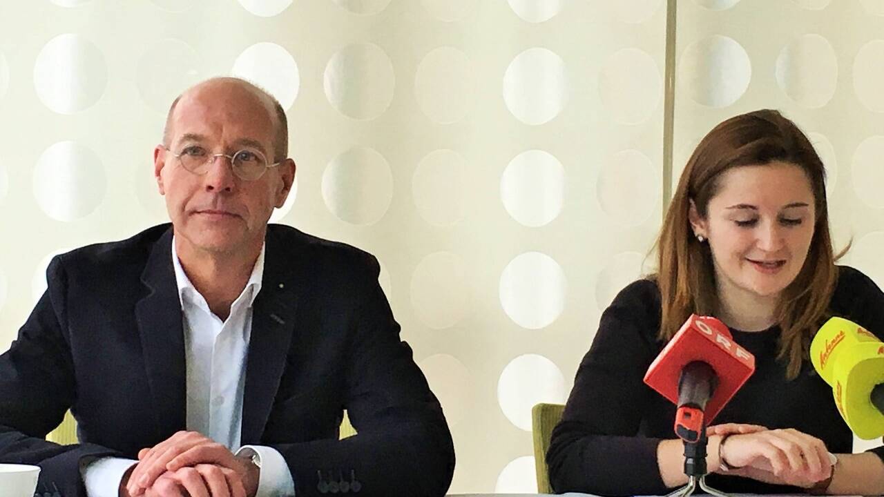 Reinhard Rebhandl (FPÖ-Spitzenkandidat im Tennengau) und FPÖ-Salzburg-Chefin Marlene Svazek.  