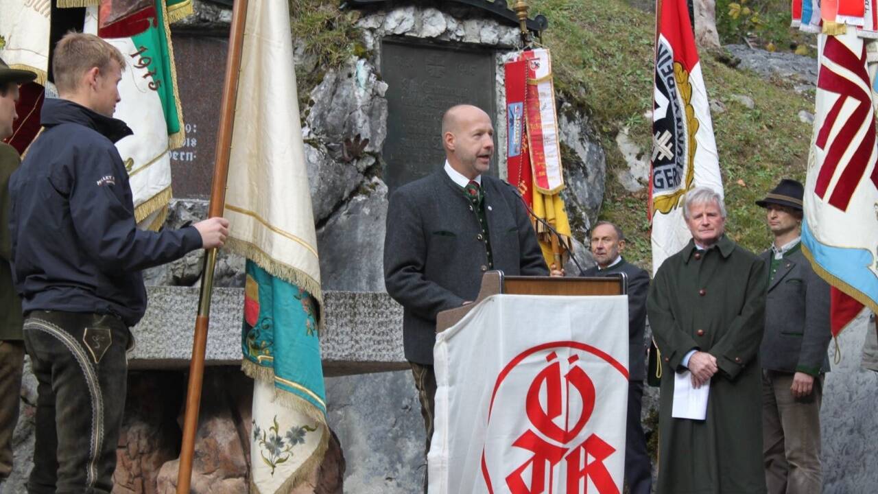 Reinhard Rebhandl (FPÖ-Spitzenkandidat im Tennengau) und FPÖ-Salzburg-Chefin Marlene Svazek.  