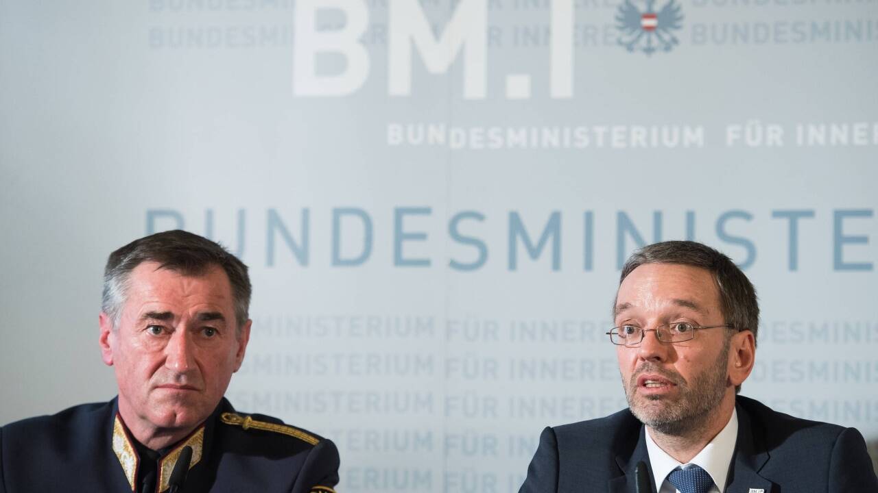 Bundeskriminalamts- Direktor Franz Lang und Innenminister Herbert Kickl (FPÖ) während der Präsentation der polizeilichen Kriminalstatistik 2017. 