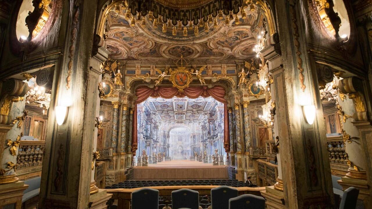 Blicke ins sanierte Markgräfliche Opernhaus in Bayreuth. 