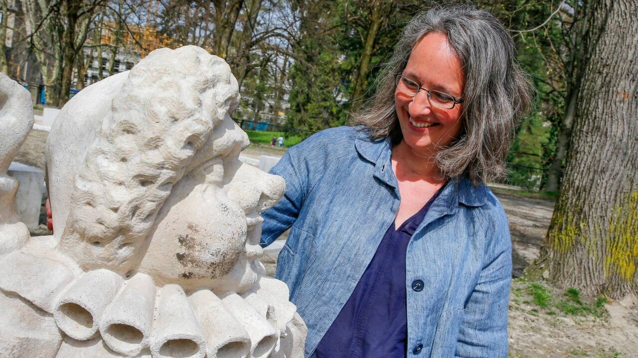 Der Garten wurde nach den Plänen von Barbara Bacher (rechts unten) gestaltet. 