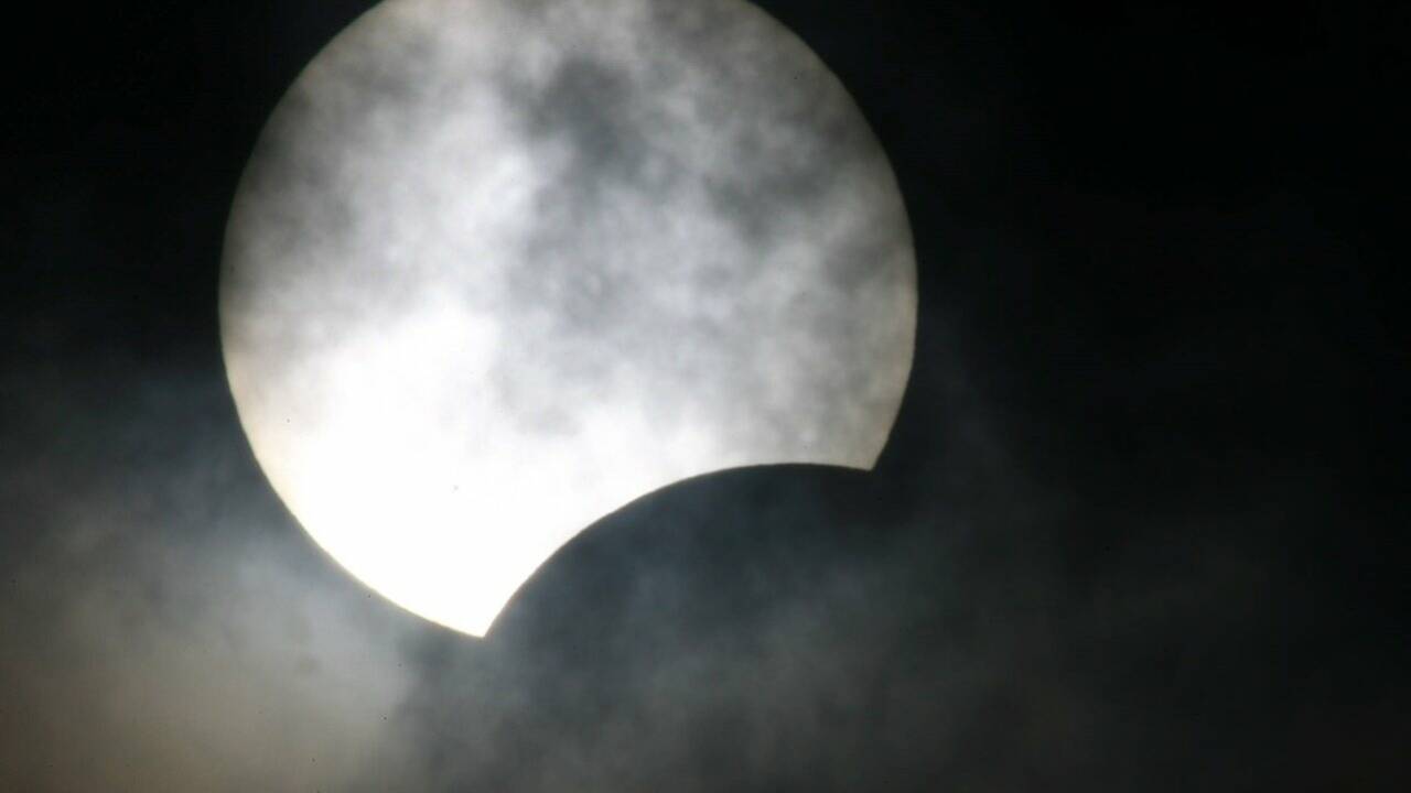 Von Drachen und Sekten: Sonnenfinsternis und Aberglaube