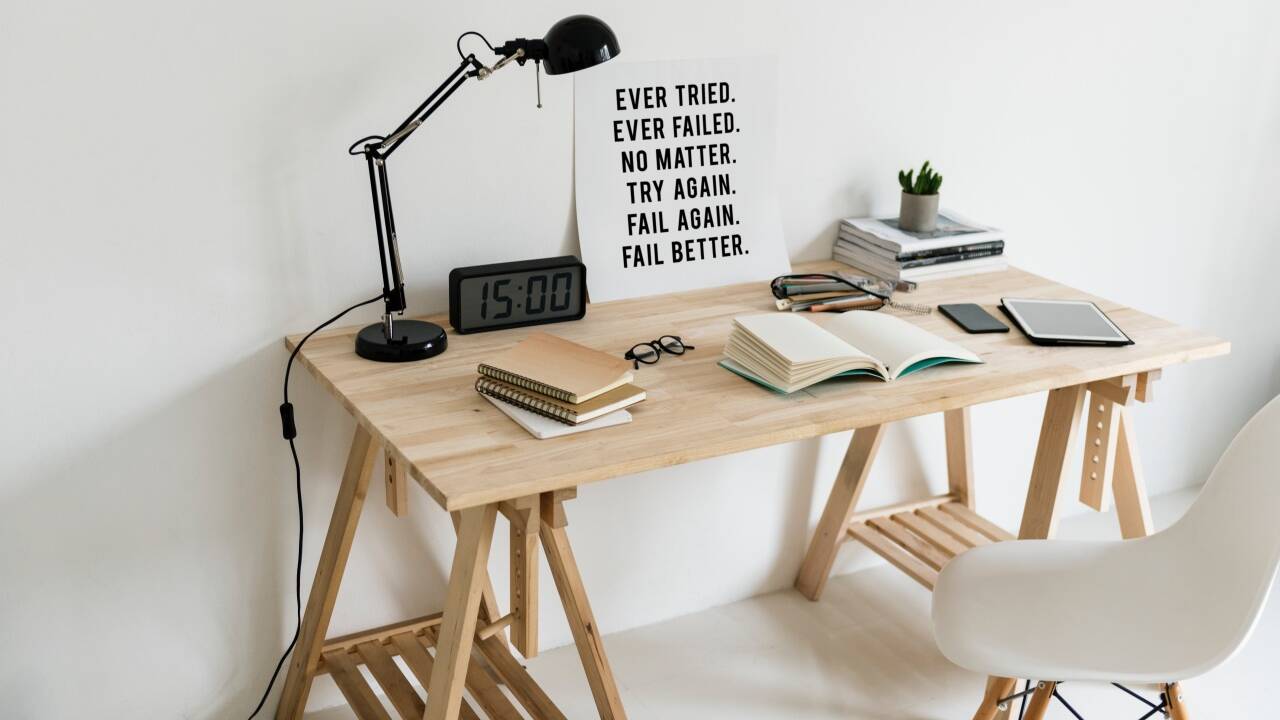 Holzmöbel bringt die Natur in den Wohnraum zurück. 