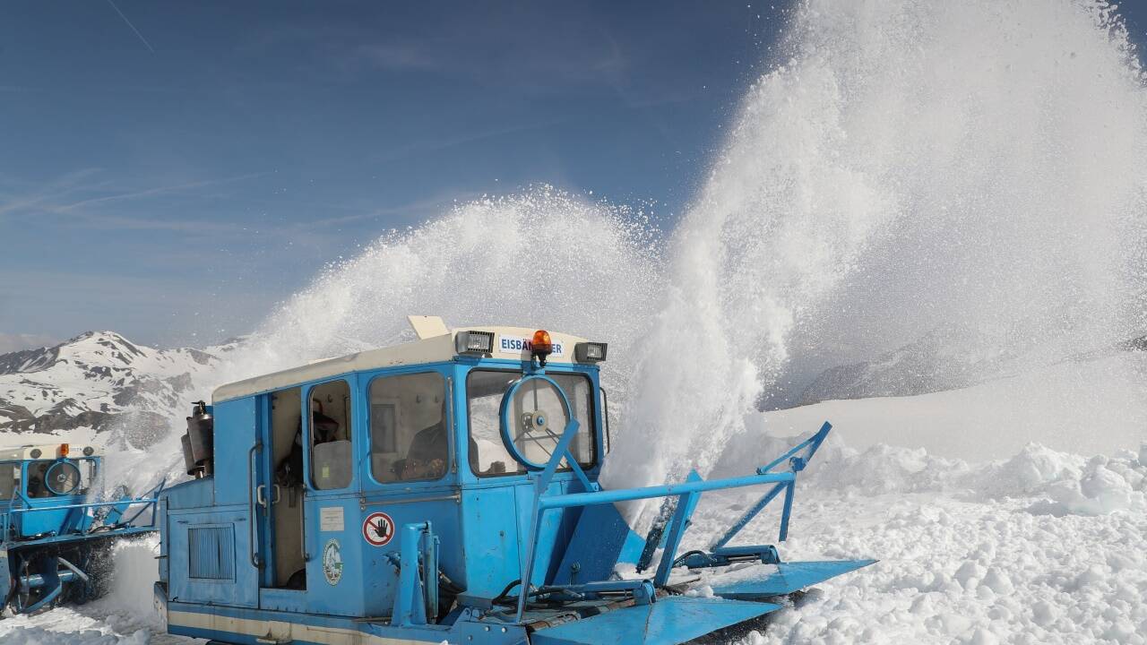Die Wallack-Rotations-Schneefräsen waren auch heuer wieder im Einsatz.  