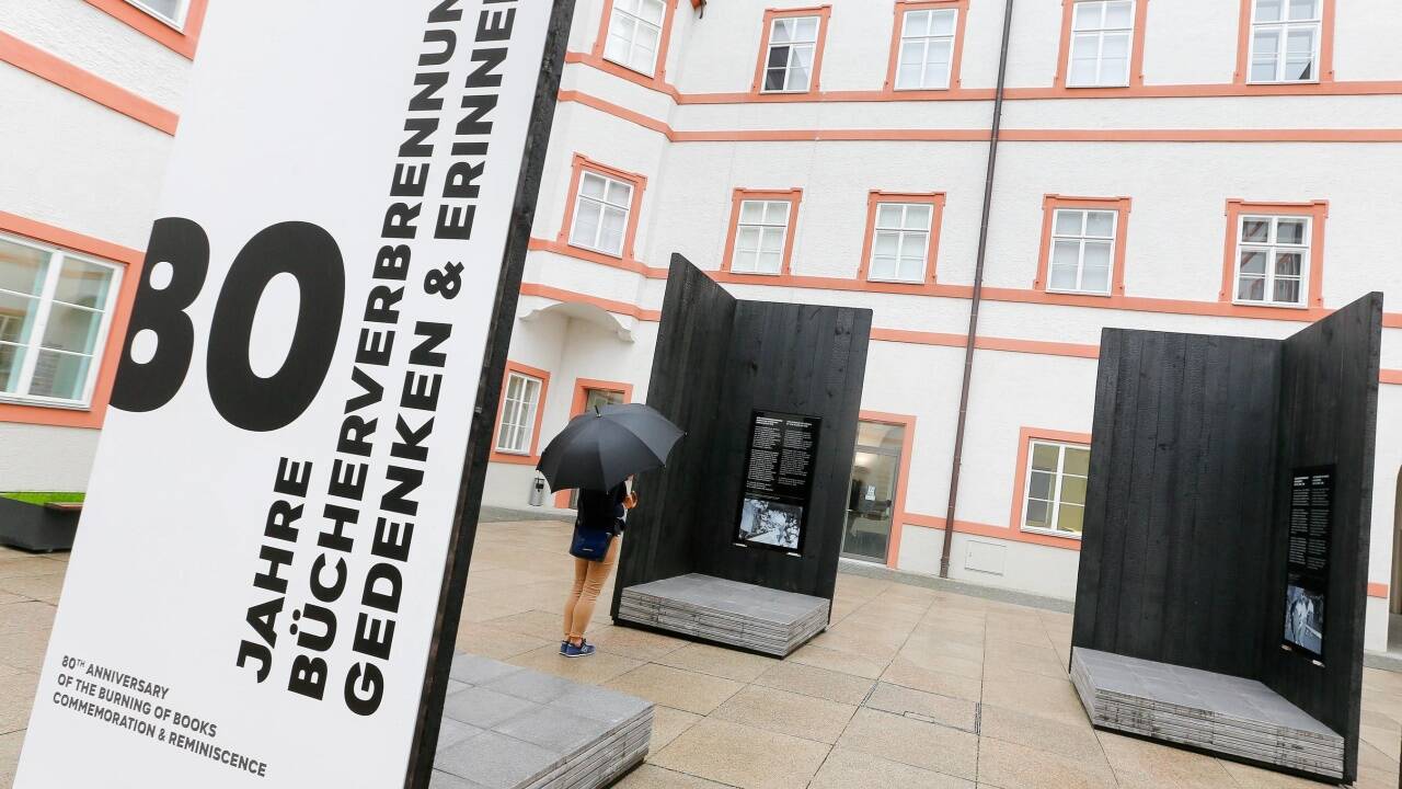 Am Freitag lädt Vizebürgermeister Bernhard Auinger (SPÖ) zu einem Medientermin ins Salzburg Museum ein, um über die Entstehung des Mahnmals zu berichten.  