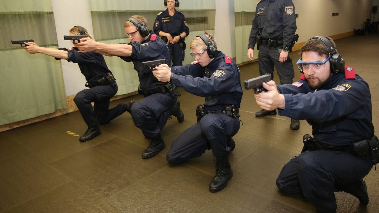Schießtraining: Cornelia Hütter, Otmar Striedinger, Nikolaus Leitinger und David Gleirscher 