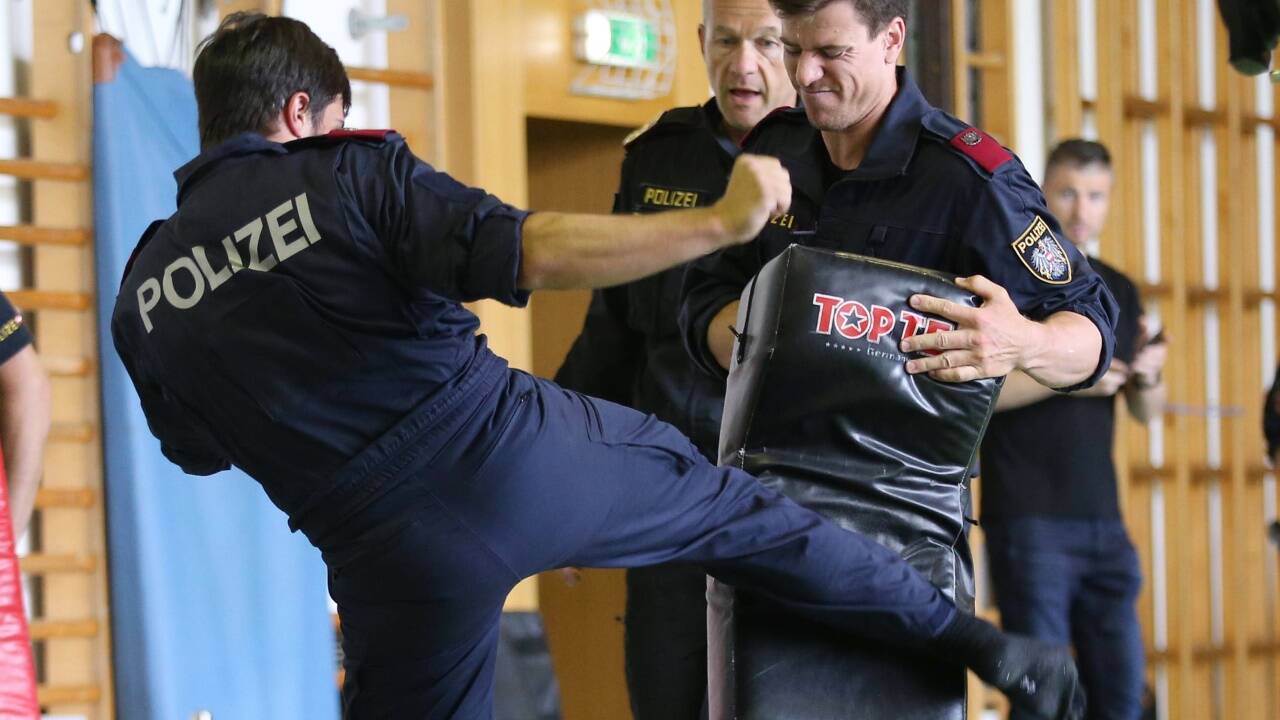 Einsatztraining: Sebastian Kislinger und Adam Kappacher. 