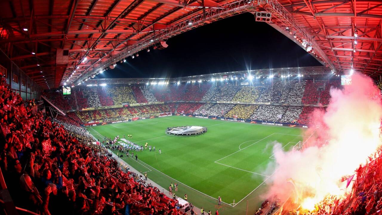 Heiße Stimmung in der Arena.  