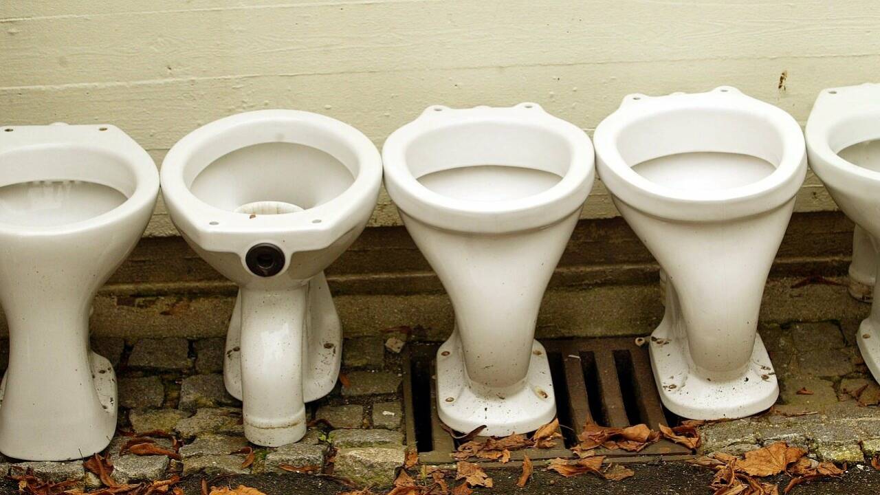 Dürfen wir Essensreste ins Klo werfen? SN.at