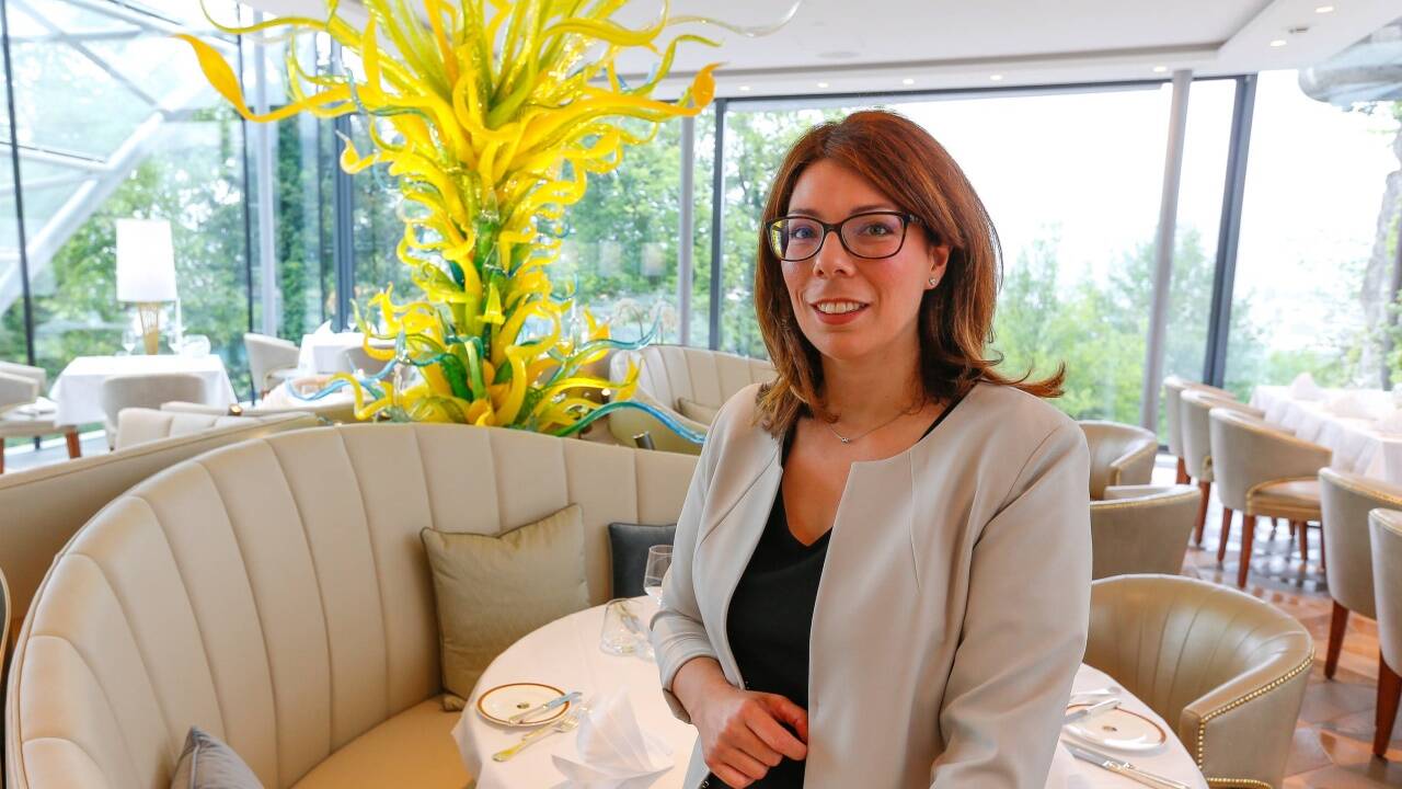 Hoteldirektorin Samantha Teufel im neuen Haubenrestaurant.  