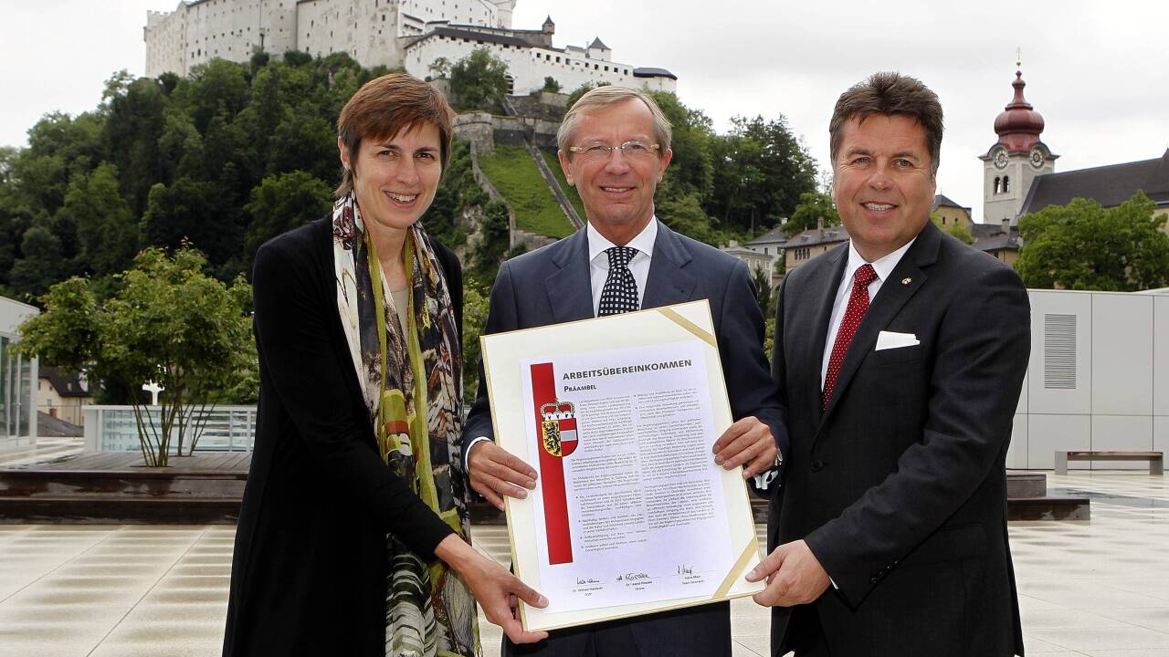 Das war die Unterzeichnung des Koalitionsvertrages im Juni 2013, damals noch mit dem Team Stronach.  