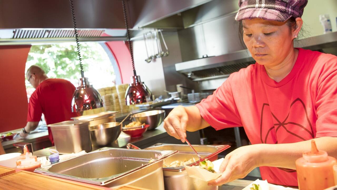 Yaoyao Hu eröffnet in der Kaigasse sein drittes Lokal in Salzburg.  