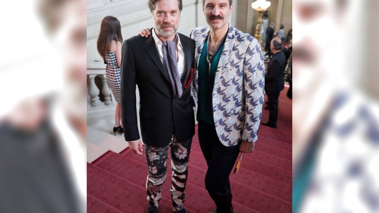 Musiker Rufus Wainwright (l.) mit Begleitung am Red Carpet anl. des Life+ Celebration Concert am Freitag, 01. Juni 2018, im Burgtheater in Wien.  