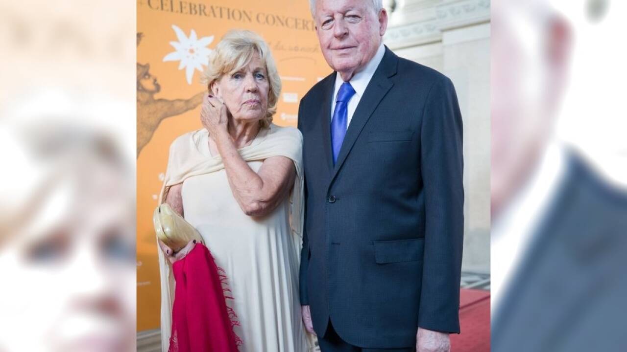 Altkanzler Franz Vranitzky und seine Frau Christine am Red Carpet anl. des Life+ Celebration Concert am Freitag, 01. Juni 2018, im Burgtheater in Wien. 