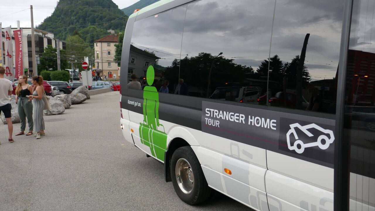 Die „Stranger Home“-Tour zeigt ein anderes Salzburg. 