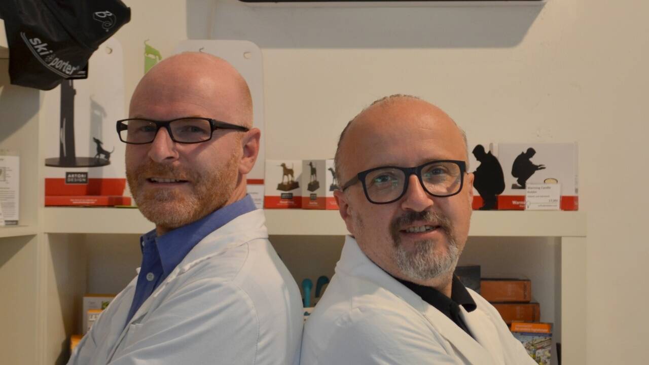 Die Österreicher Gerhard Muthenthaler und Marijan Jordan betreiben eine Erfinderberatung und wollen aus Alwine ein Erfinderdorf machen. Die Österreicher Gerhard Muthenthaler und Marijan Jordan betreiben eine Erfinderberatung und wollen aus Alwine ein Erfinderdorf machen.