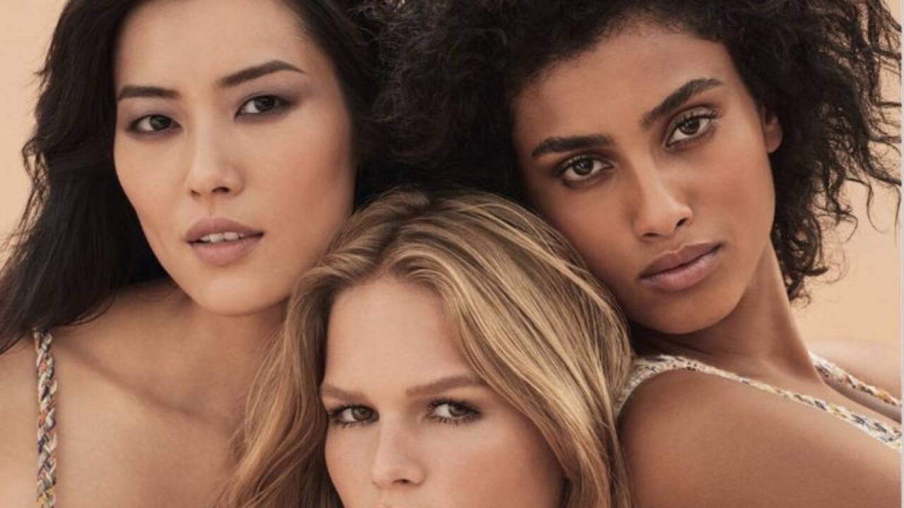 Der Zauber natürlich schöner Haut steht auch 2018 im Fokus von „Les Beiges“ von Chanel. 