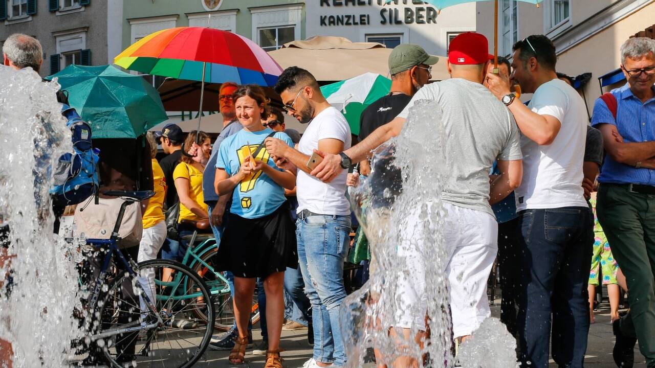 Am Dienstag fand der Umbrella March in Salzburg statt.  