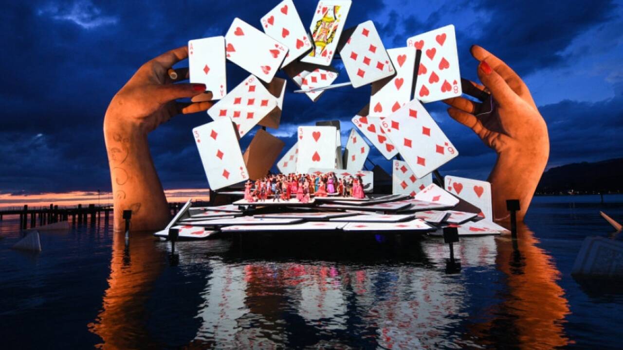 Wiederaufnahme von "Carmen" von Georges Bizet Wiederaufnahme von 'Carmen' von Georges Bizet