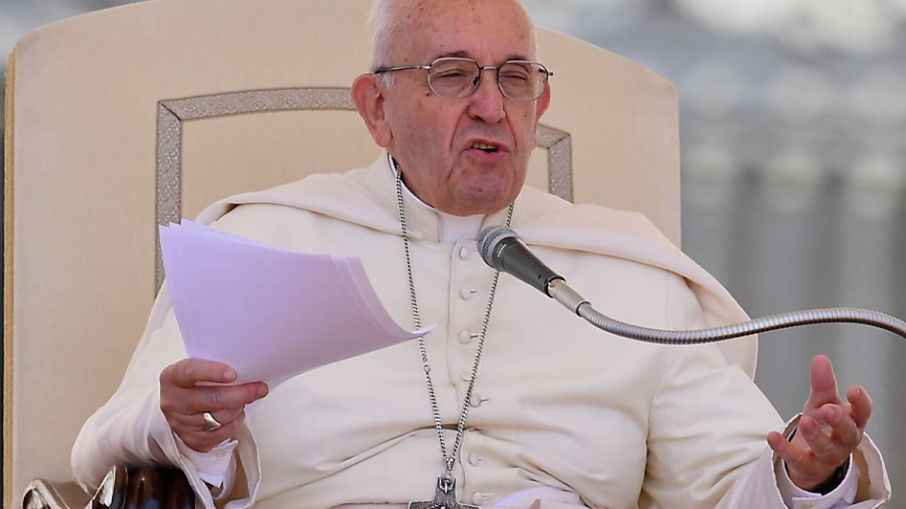 Der Papst entlässt zwei weitere umstrittene chilenische Bischöfe 