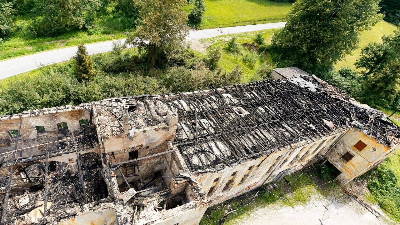 Brandruine Guggenthal. Brandruine Guggenthal.