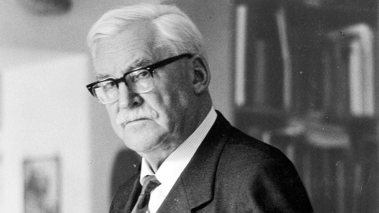 Ehrendoktorat von Eduard Paul Tratz aberkannt Ehrendoktorat von Eduard Paul Tratz aberkannt