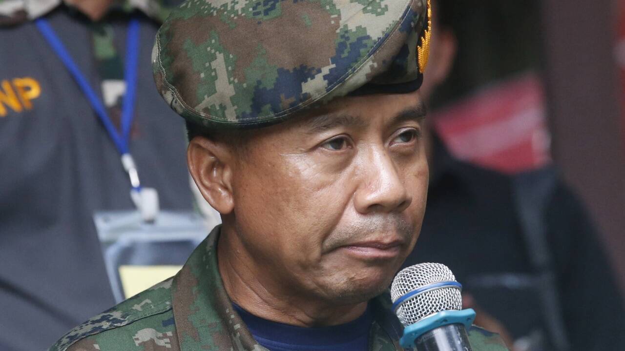 Arpakorn Yookongkaew, Kommandant der thailändischen SEALs, muss den Tod eines Kameraden bekanntgeben. 