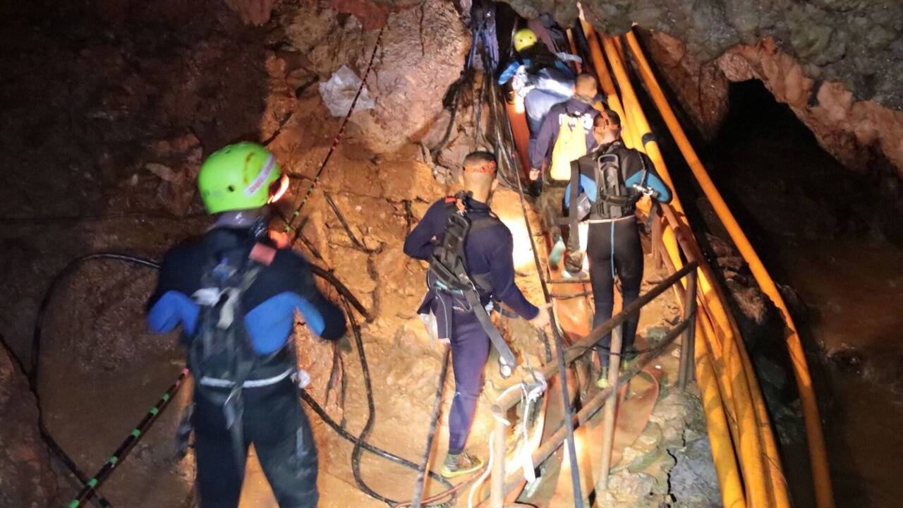 Rettungsaktion für die Jugendgruppe in der thailändischen Höhle. 