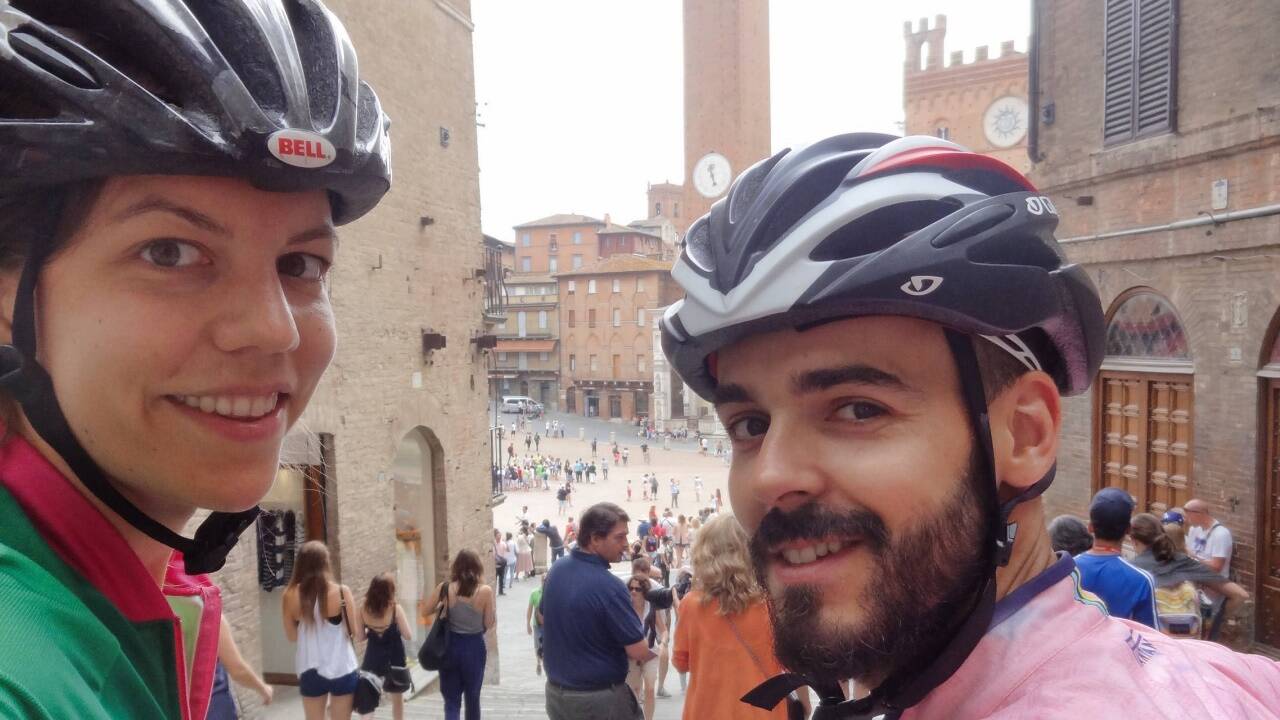 Angelika Hinteregger und Reinhard Maxbauer wollen bis Neuseeland radeln. bef  Angelika Hinteregger und Reinhard Maxbauer wollen bis Neuseeland radeln. bef