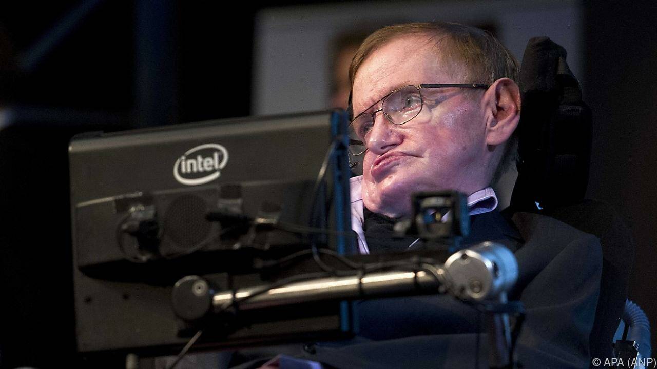Kinder übernahmen Eisdusche für Stephen Hawking