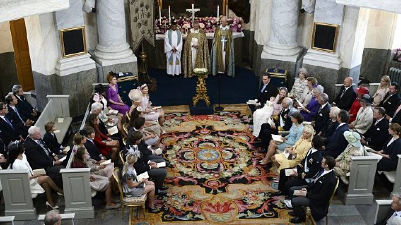 Schwedens Liebling: Baby-Prinzessin Leonore getauft