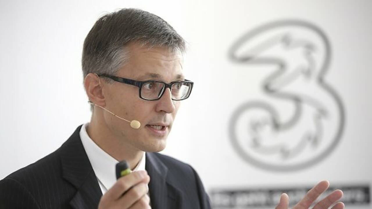 "3" hebt Preise für Bestandskunden an