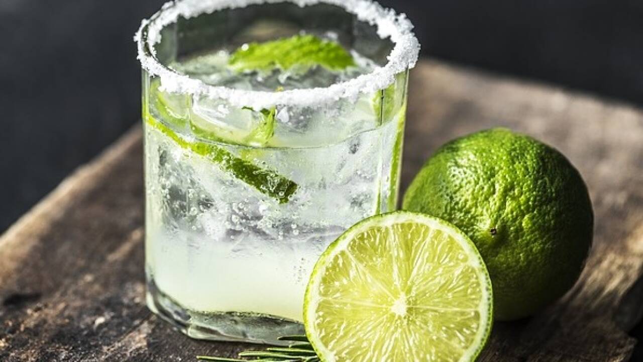 Der Mojito ist ein Klassiker unter den Cocktails, doch er ist auch ohne Alkohol lecker. 
