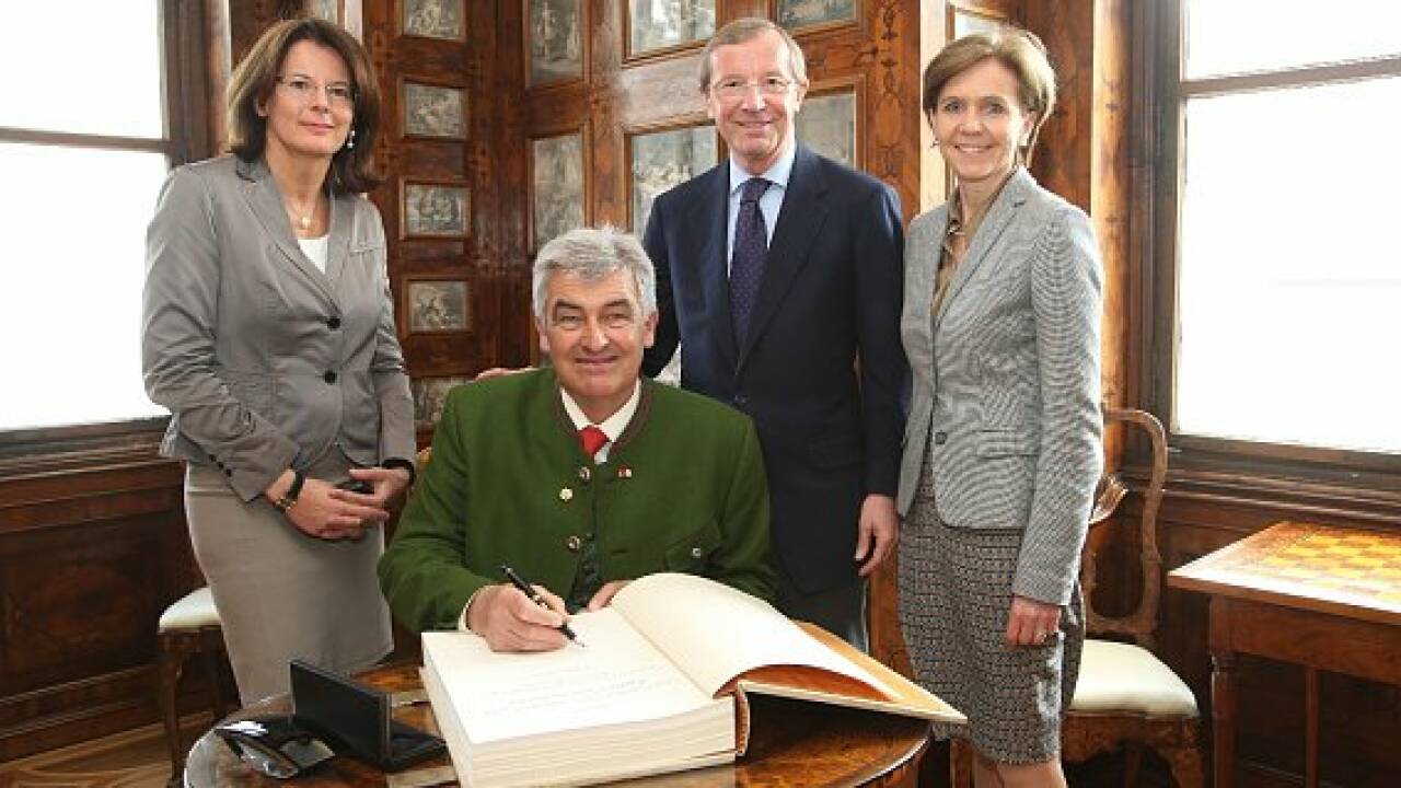 Salzburger Ehrenzeichen an Simon Illmer verliehen