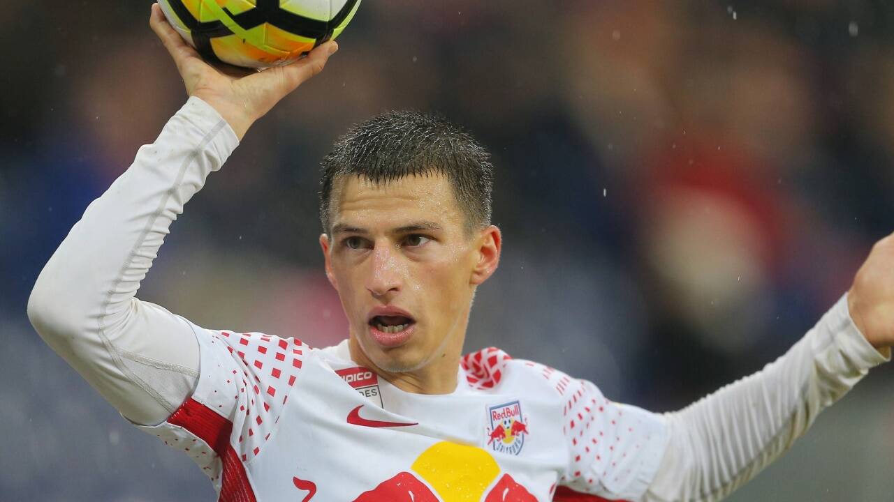 Mit Stefan Lainer konnte Fußballmeister Red Bull Salzburg einen seiner wichtigsten Spieler zumindest für eine weitere Saison halten. 