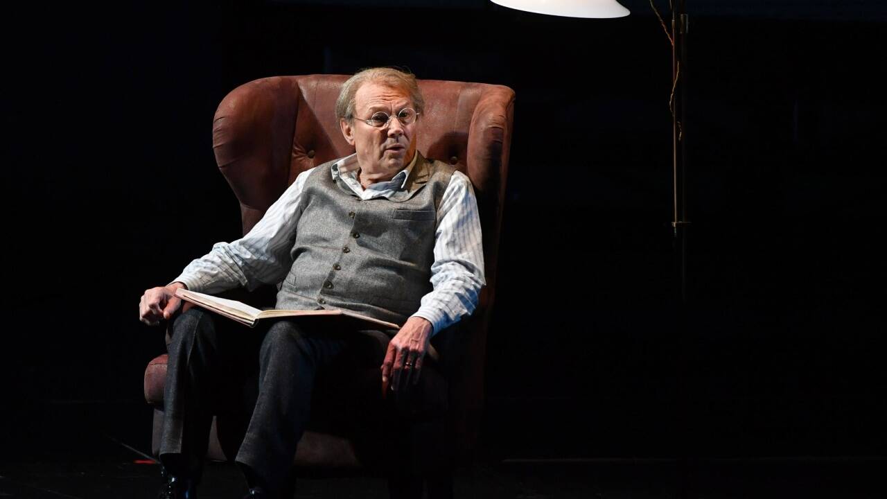 „Die Zauberflöte“ im Großen Festspielhaus bei den Salzburger Festspielen: Klaus Maria Brandauer (Großvater). 