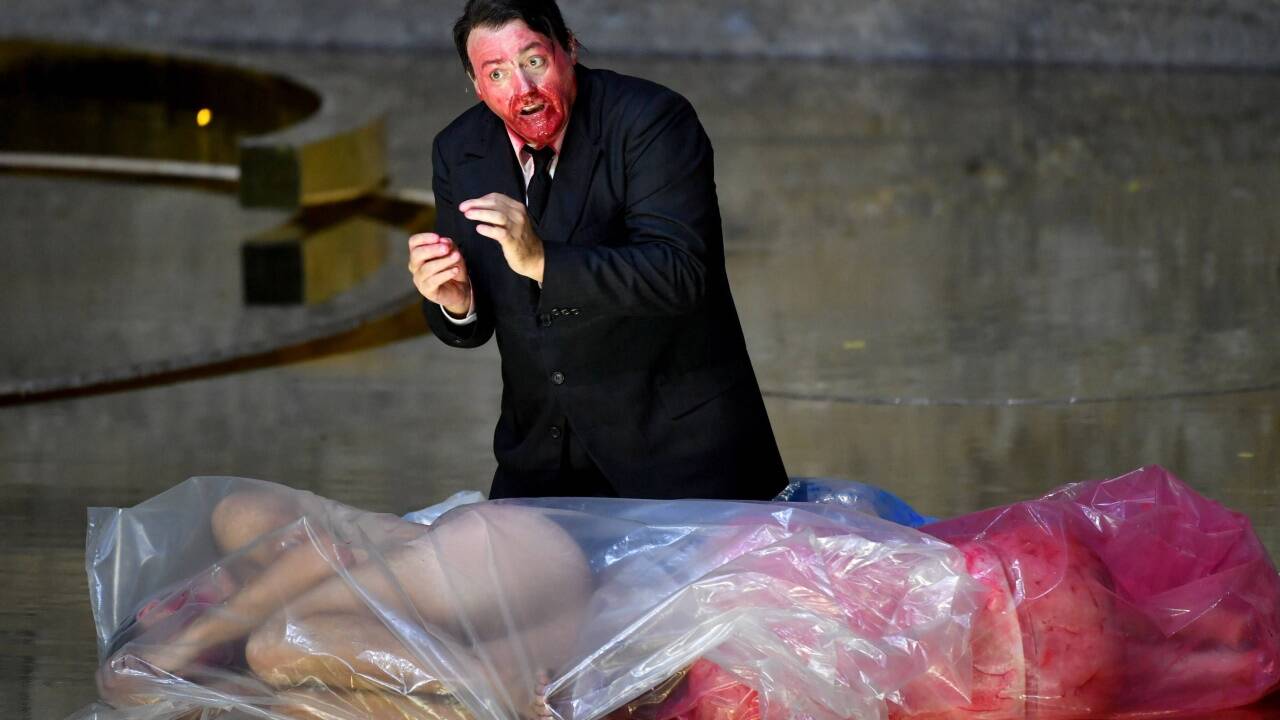 „Salome“ in der Felsenreitschule bei den Salzburger Festspielen: John Daszak (Herodes). „Salome“ in der Felsenreitschule bei den Salzburger Festspielen: John Daszak (Herodes).