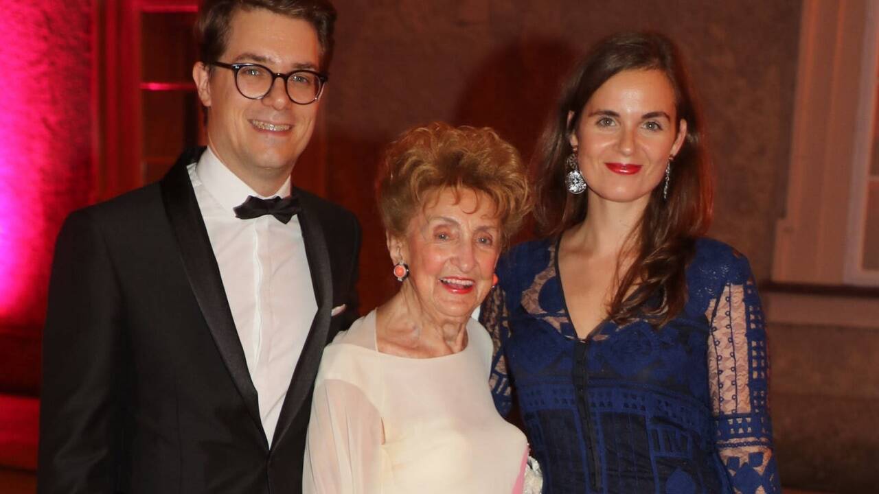 Festspieldirektor Lukas Crepaz mit Gattin Katharina Winkler Crepaz, in der Mitte Peggy McDowell  Festspieldirektor Lukas Crepaz mit Gattin Katharina Winkler Crepaz, in der Mitte Peggy McDowell