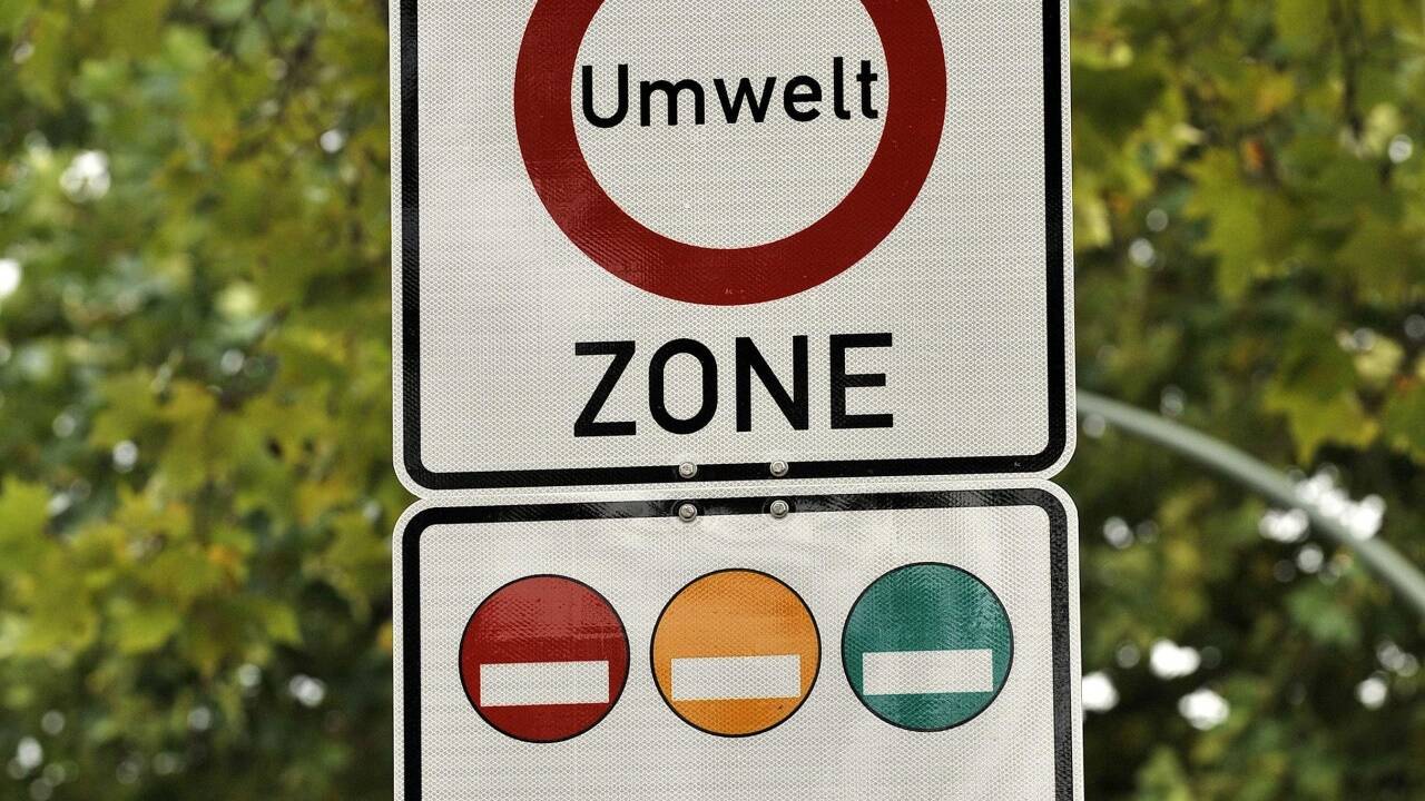 Ohne Plakette darf ich hier nicht hinein!  Ohne Plakette darf ich hier nicht hinein!