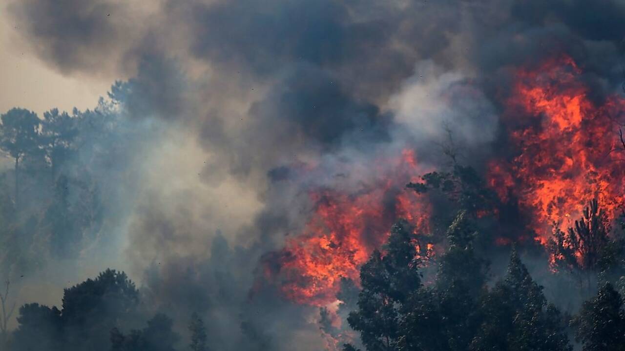 Bis der Brand vollständig gelöscht ist können noch Tage vergehen 