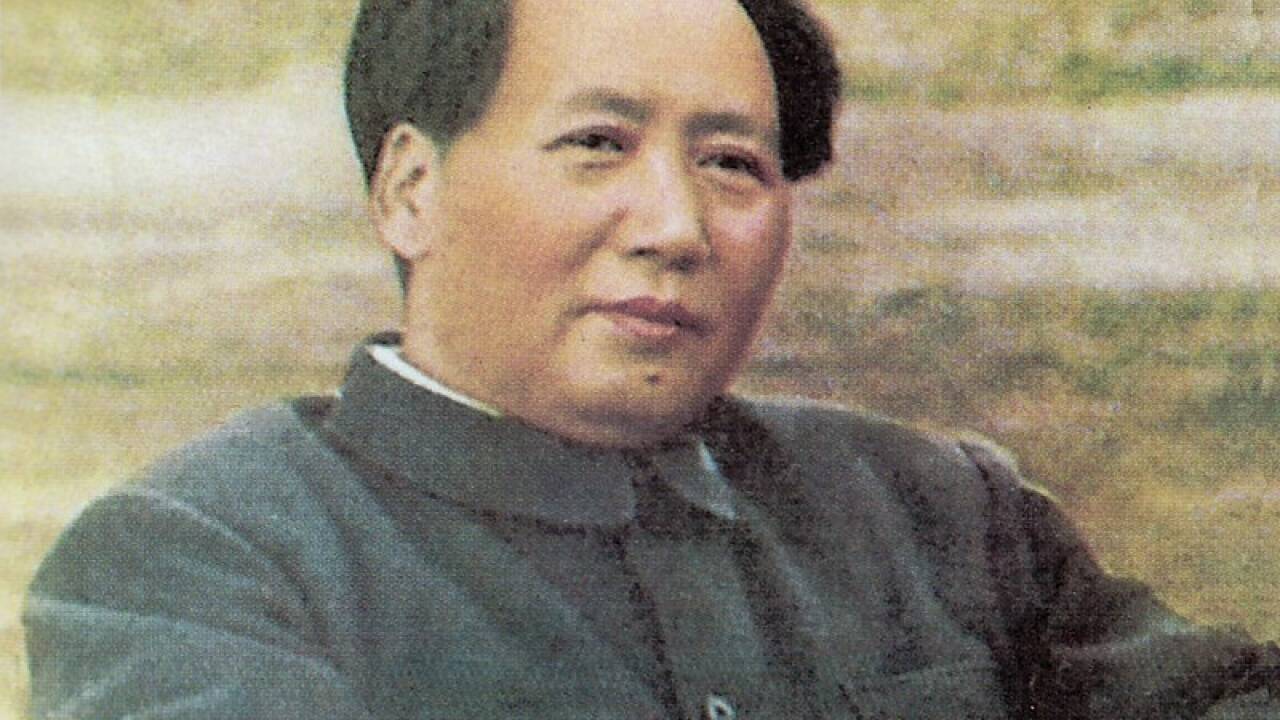 1958: Auf einer geheimen Sitzung des Politbüros der chinesischen KP legt Mao Tse-tung (Mao Zedong) sein Konzept einer idealen Gleichheitsgesellschaft vor, das auf eine „Kommune“ hinausläuft. Beschlussfassung über die Schaffung der „Volkskommune“ als Grundeinheit der künftigen Gesellschaft. 