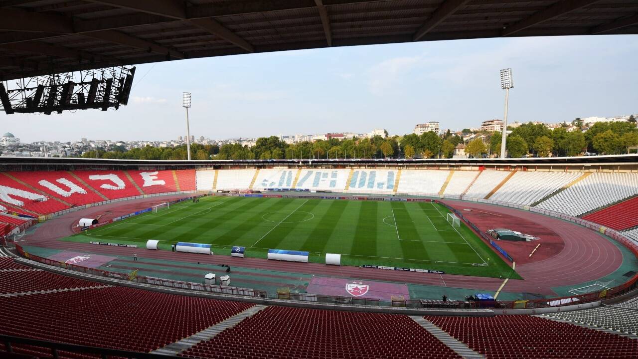 Im Stadion von Roter Stern wird heute gähnende Leere herrschen.  Im Stadion von Roter Stern wird heute gähnende Leere herrschen.