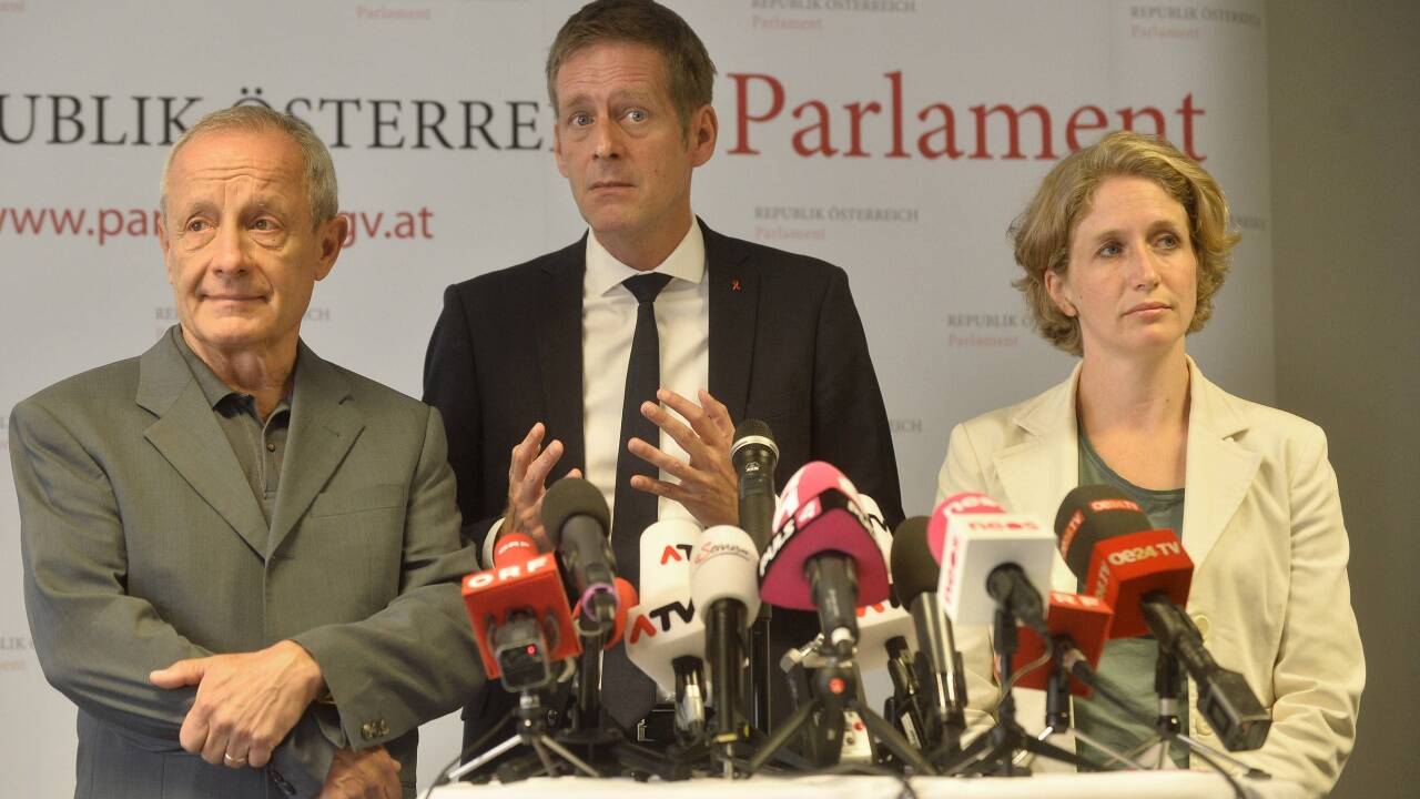Peter Pilz (Liste Pilz), Jan Krainer (SPÖ) und Stephanie Krisper (NEOS) während der Pressekonferenz zum Thema 'Konsequenzen aus der illegalen Hausdurchsuchung beim BVT' am Mittwoch, 29. August 2018, in Wien. 
