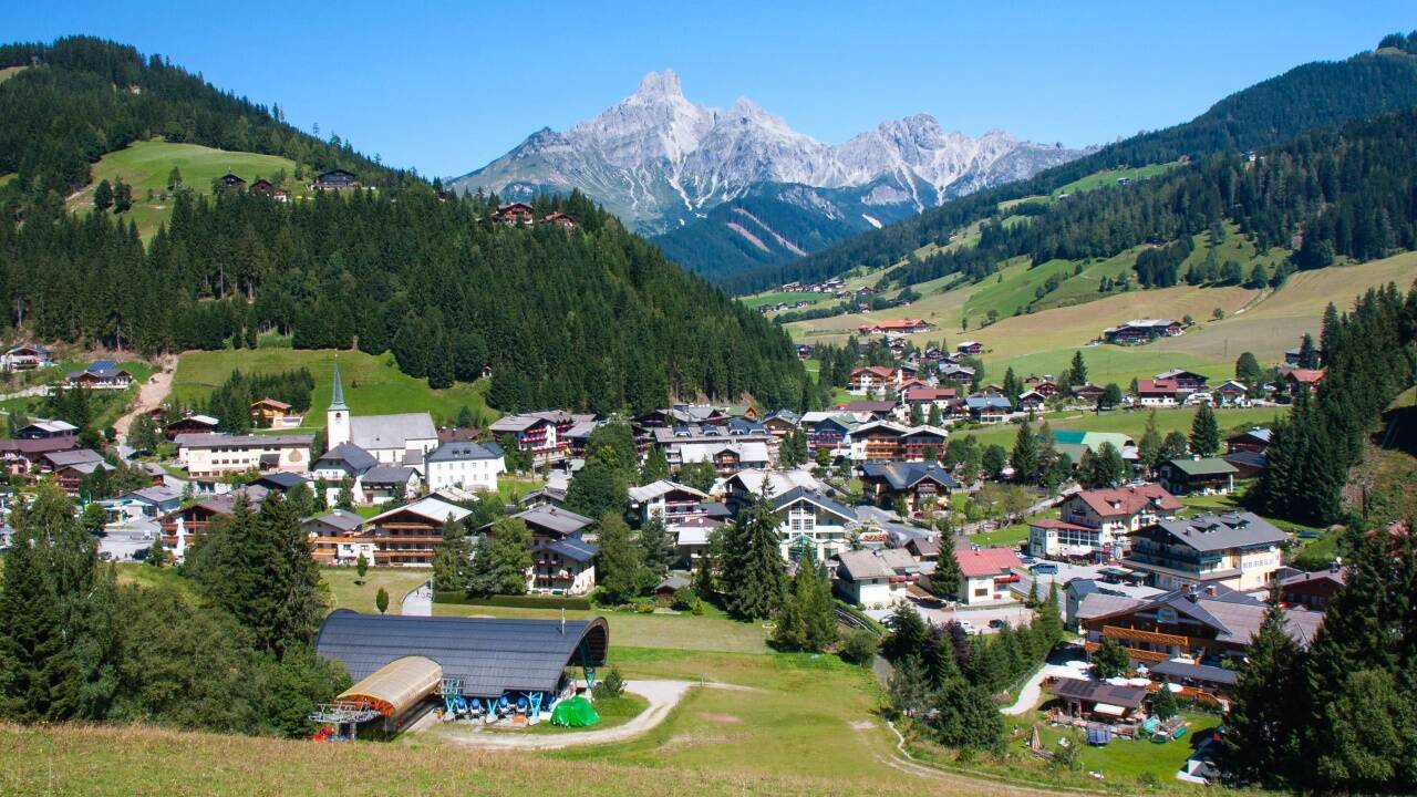 Knapp 20 Jahre liegt ist die letzte Großinvestition in das Skigebiet Filzmoos zurück. Am „seidenen Faden“ hingen die Lifte in Neuberg bereits. 