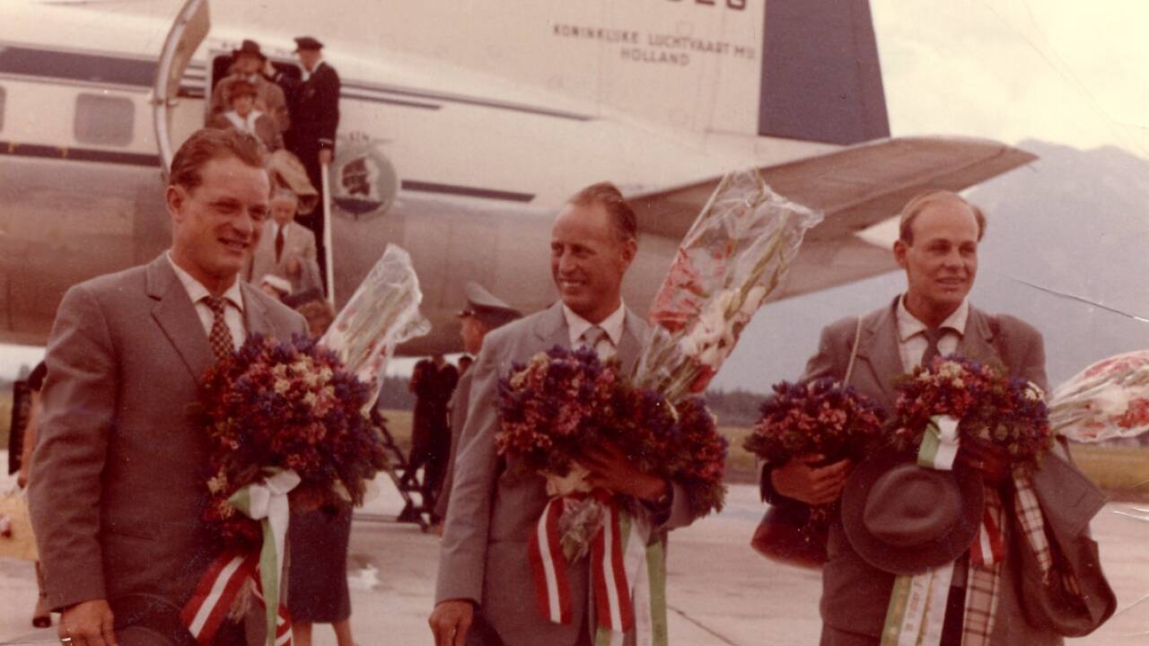 Fritz Wintersteller, Marcus Schmuck und Kurt Diemberger 1957 bei der Rückkehr nach Salzburg. 